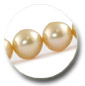 collier de perles d'Australie dor&eacute;es