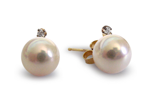 paire de boucles d'oreille de perles de culture d'akoya et diamants