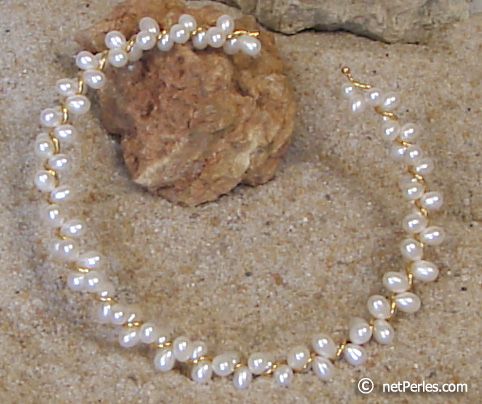 Collier de perles d'eau douce ras de cou