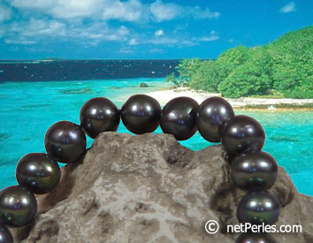 collier de perles de culture noires d'eau douce