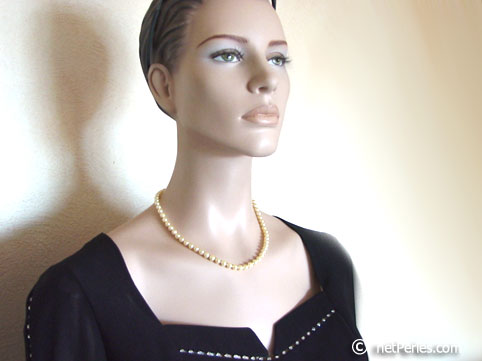 Collier de perles dor�es