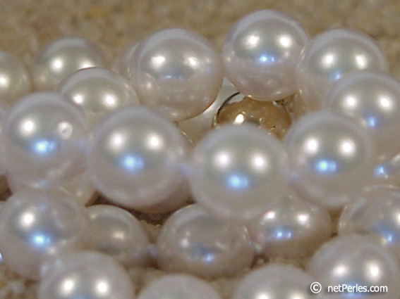 perles blanches de culture