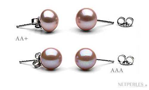 Paire de boucles d'oreilles de perles de culture d'eau douce, couleur naturelle " labande ou parme.