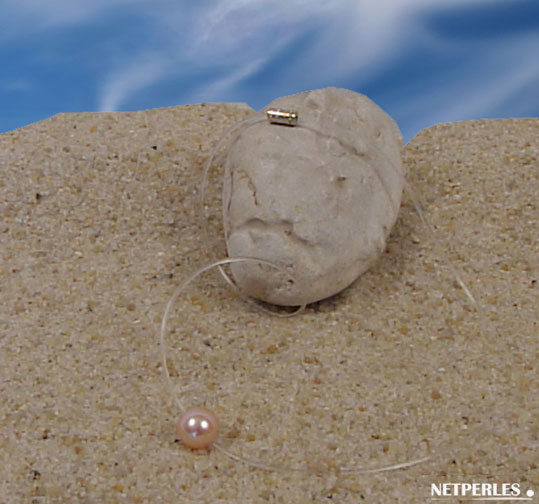 Pendentif lien invisible de neoprene et perle de culture