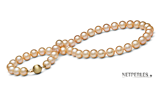 collier de perles d'eau douce couleur naturelle p&ecirc;che.