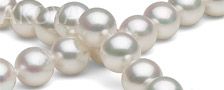 Collier de perles de culture Akoya - un Classique parfait pour une grand m&egrave;re.