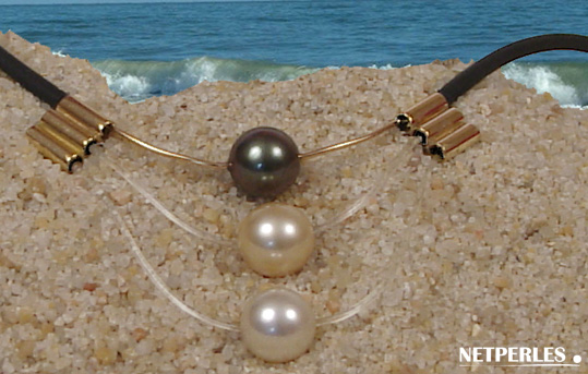 Bijou de style Or neorprene et perles de culture des mers du Sud