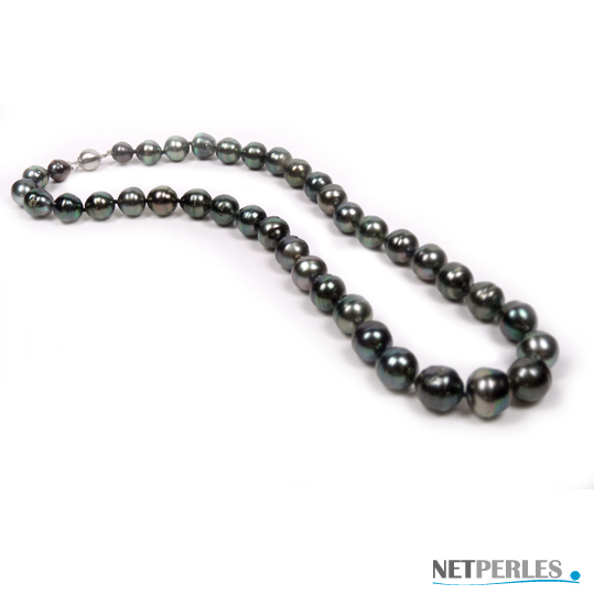 Collier de perles de tahiti, noires, formes baroques un peu cerclees, dimension 7,8 à 11,5 mm longueur 45 cm