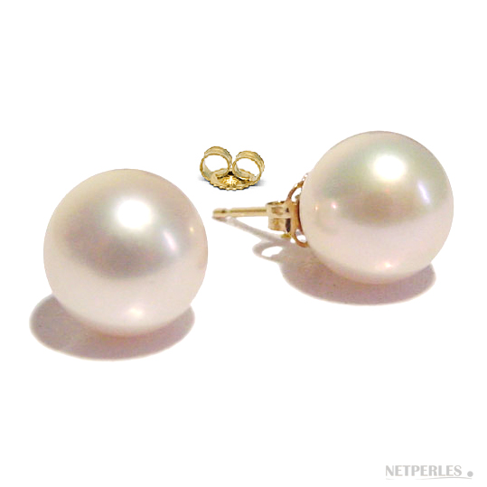 Paire de boucles d'oreilles de perles de culture d'akoya du japon