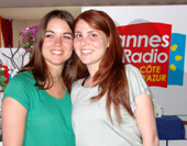 Deux assistantes de Cannes Radio ravis d'être là