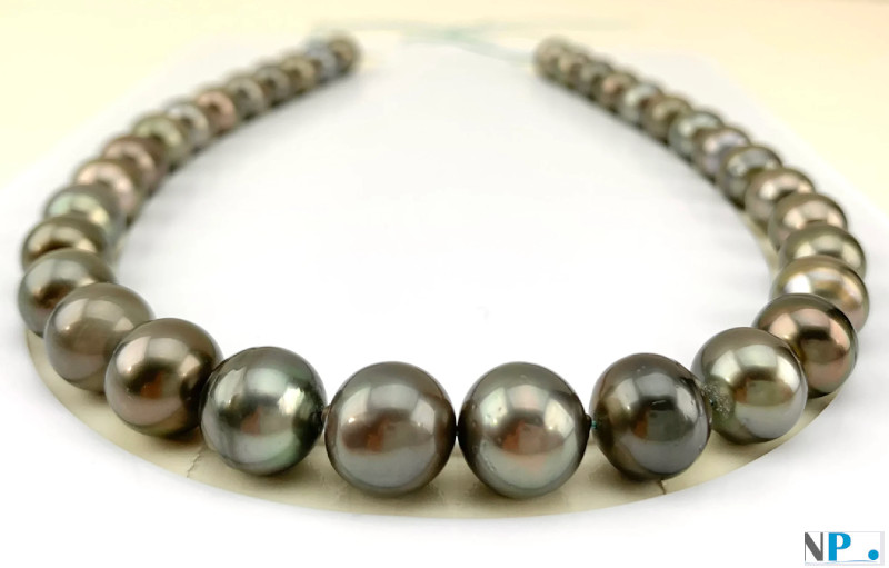 Collier de perles noires de tahiti