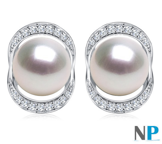 Boucles d'oreilles en or gris 18k avec diamants et perles blanches Doucehadama