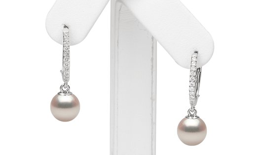 Boucles d'oreilles de perles d'Akoya avec diamants