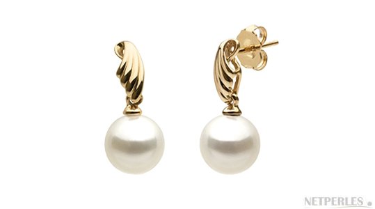 Boucles d'oreilles en Or Jaune avc perles d'Eau Douce blanches de qualité DOUCEHADAMA