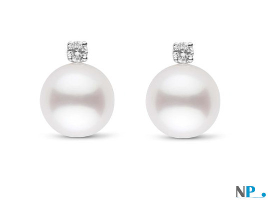 Boucles d'oreilles avec perles d'Australie blanches argentées en Or 18k et diamants