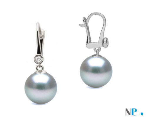 Boucles d'oreilles dormeuses en or gris avec diamants et perles d'Akoya bleues