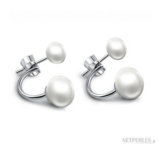 Boucles d'oreilles Twist avec deux perles d'eau douce blanches en forme bouton