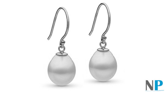 Boucles d'Oreilles en Or 14 carats avec perles forme de goutte blanches argentées