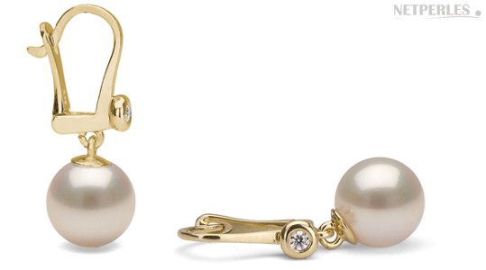 Boucles d'oreilles avec dormeuses or et diamant, perles d'Akoya blanches