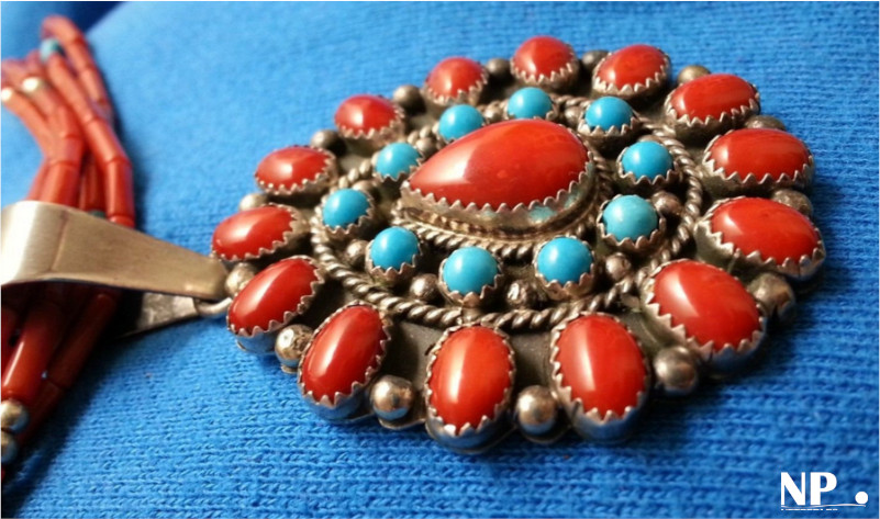 Pendentif Argent avec  Corail et Turquoise Indien Navajo signature Begay