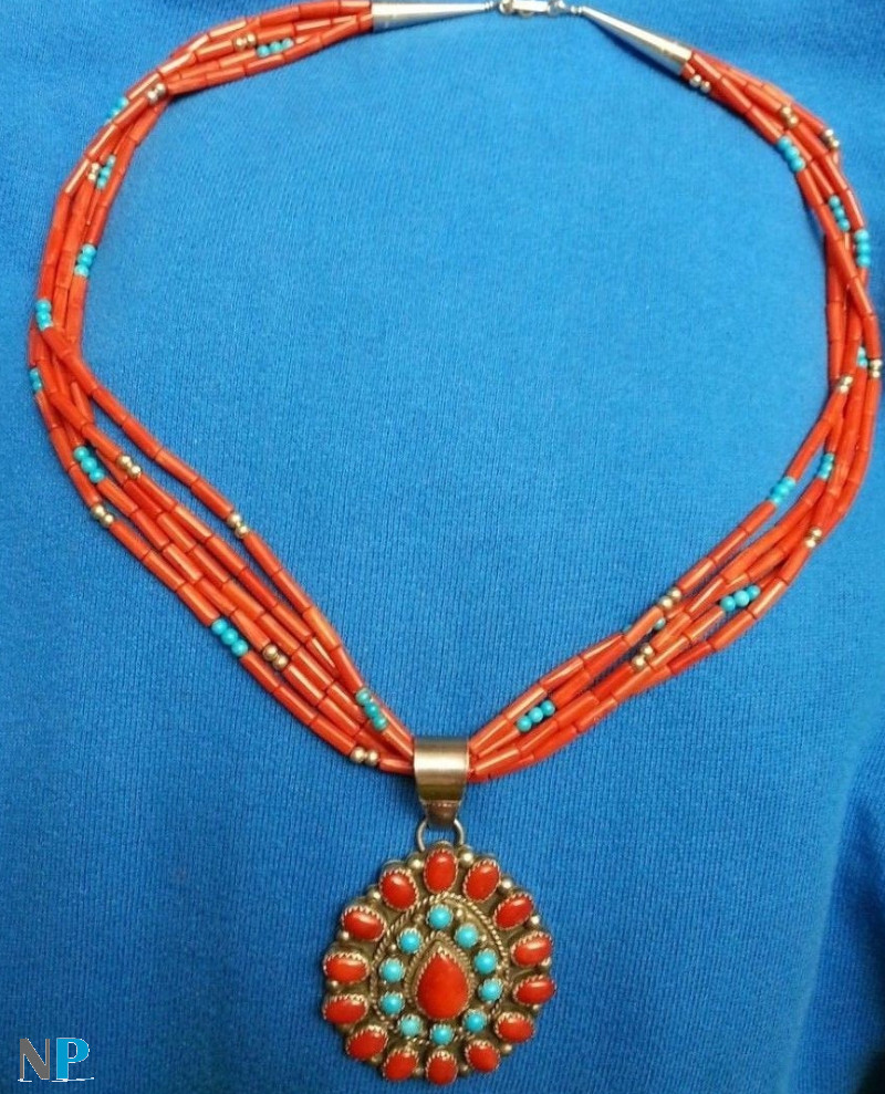 Collier en Corail et Turquoise sur  Argent Indien Navajo signature Begay