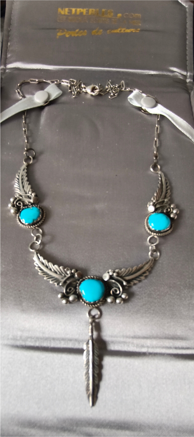 Collier en Turquoise sur  Argent Indien Navajo