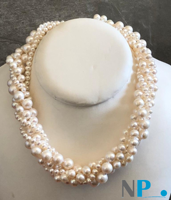 Torsade 5 rangs de perles d'eau douce blanches de 5,7 et 9 mm qualité AA+