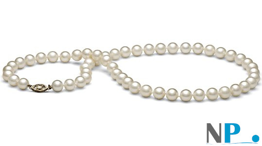 Collier de perles d'eau douce 7-8 mm, il est monté sur 66 cm