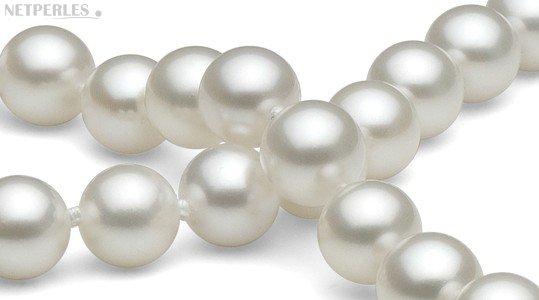 gros plan sur les perles doucehadama, perles d'eau douce haut de gamme de 8,5 à 9,0 mm