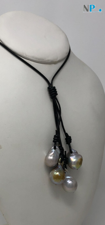 Collier en Cuir avec 4 belles perles gouttes EDISON d'eau douce