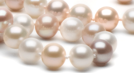 Perles d'eau douce couleurs naturelles blanches, peches et lavandes