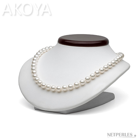 Merveilleux collier de perles de culture Akoya du Japon en plein dans la tradition
