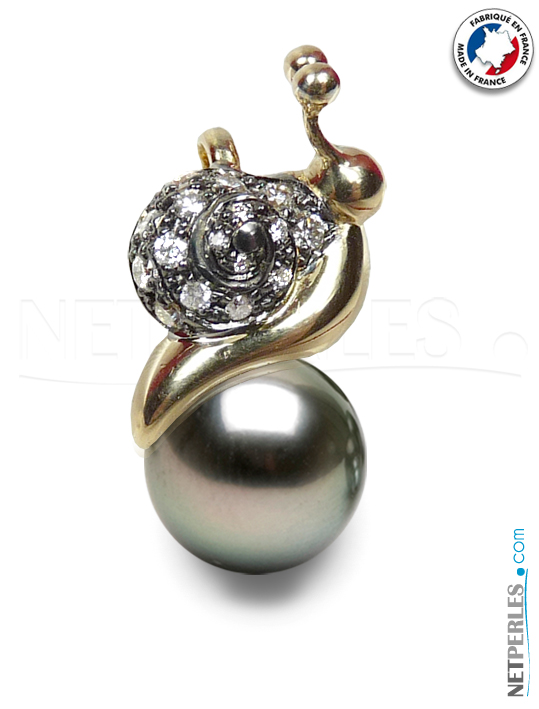 Pendentif en Or 18 carats avec diamants et perle noire de tahiti