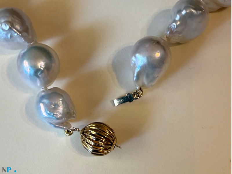 Collier de perles FIREBALL d'Eau Douce blanches! Des vraies perles rares!!