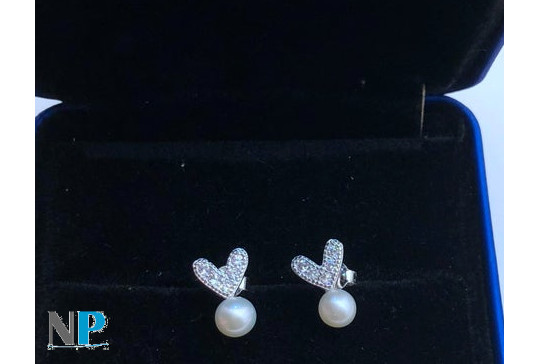 Boucles d'oreilles Coeur avec perles de culture d'Eau Douce blanches