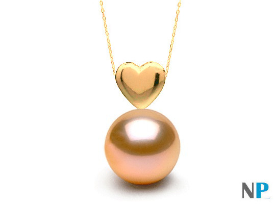 Pendentif coeur en or jaune avec perle d'eau douce de couleur naturelle pêche