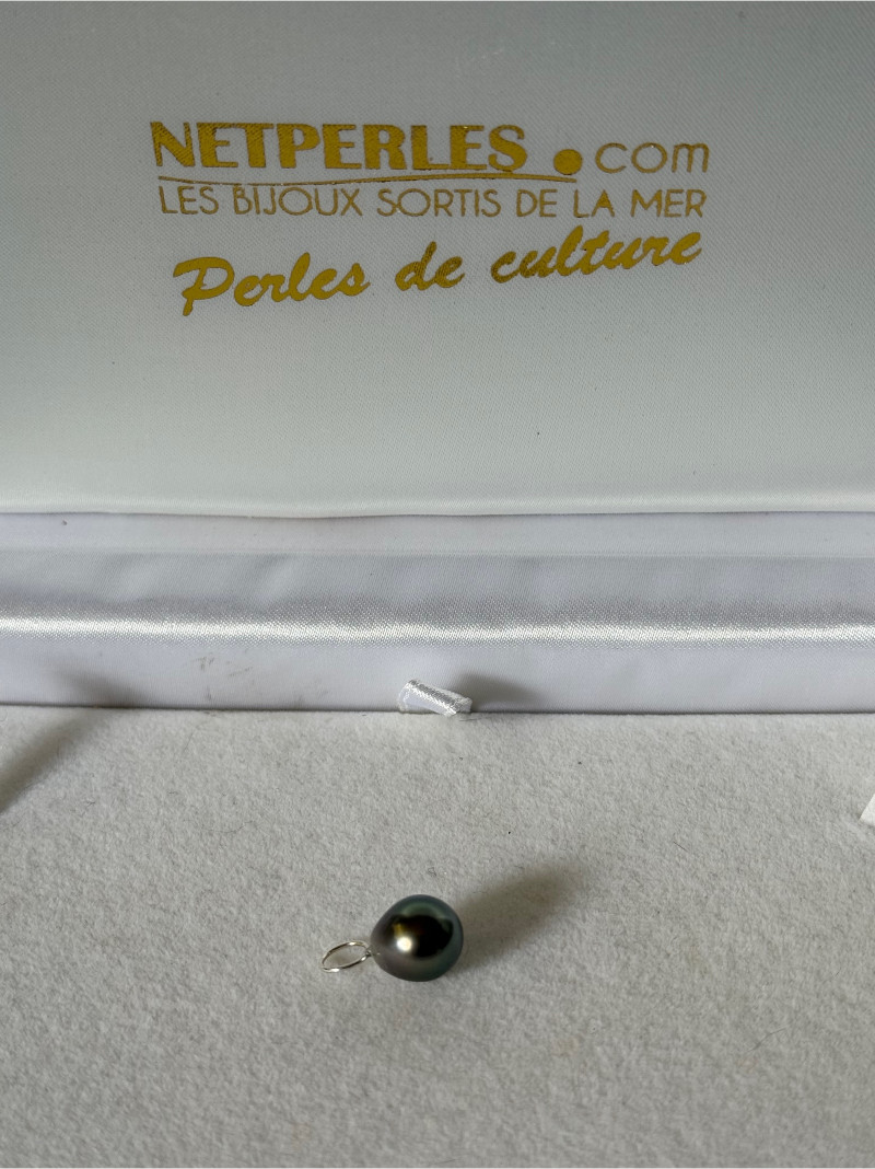 Pendentif en Argent avec perle goutte de Tahiti Pendentif en Argent avec perle goutte de Tahiti