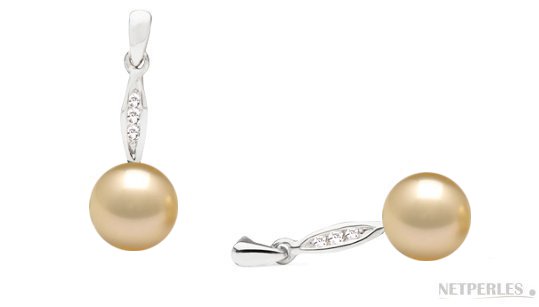 Bucles d'oreilles de perles d'Australie dorées et diamants