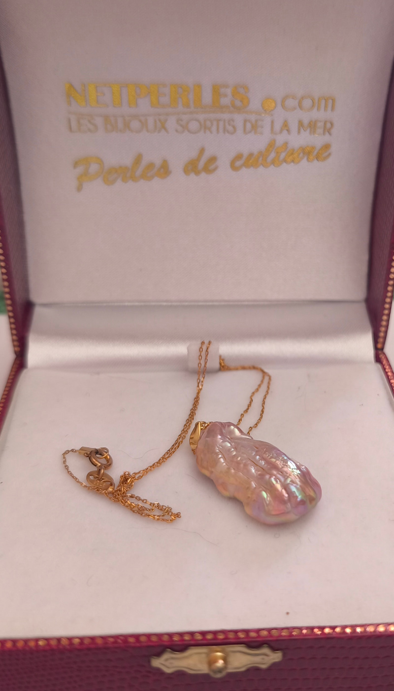 Pendentif en plaqué or rose avec perle d'eau douce métallique lavande Pendentif en plaqué or rose avec perle d'eau douce métallique lavande
