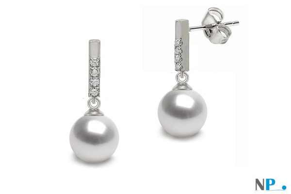 Boucles d'oreilles de perles de culture d'eau douce DOUCEHADAMA blanches en or gris et diamants