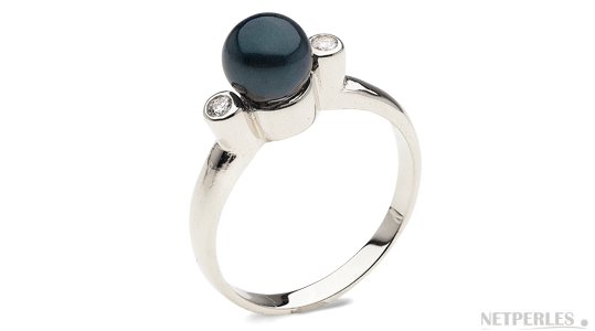 Bague Romantique, Or Gris, Diamants et Perle de culture noire d'Akoya AAA