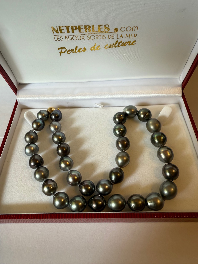 Collier de perles noires de Tahti