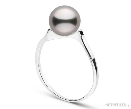 Anello Vague con una leggera asimmetria molto elegante e originale, Perla nera di Tahiti