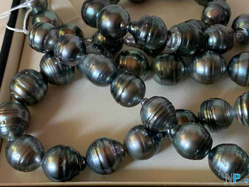  perles noires de Tahiti baroques 