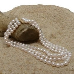Collier ras du cou triple rang 35 cm de perles d'eau douce blanches 6-7 mm