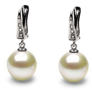 Boucles d'Oreilles Or 18k perles d'Akoya HANADAMA blanches et diamants