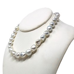 Collier 43/44 cm de perles baroques d'Australie Argentées, 9 à 13 mm