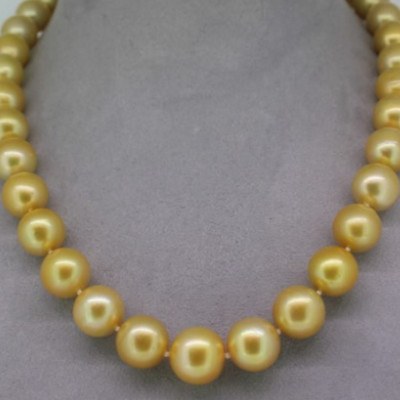 Collier de perles dorées Philippines bien dorées de 10-11 mm AA/AA+ Or Jaune 14k