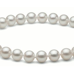 Collier de perles d'Eau Douce de 8 à 9 mm blanches qualité DOUCEHADAMA