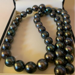 Collier de perles rondes de Tahiti 8 à 9 mm qualité AA Brun reflets multiples